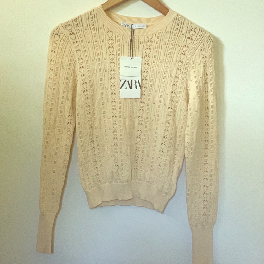 Zara cream knit sweater. Small